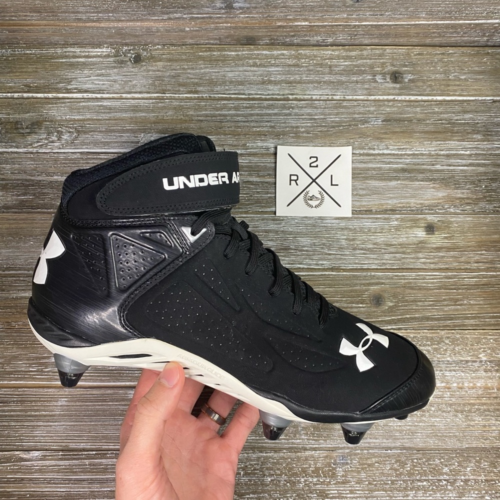 Under Armour Run N Gun D Football Cleats